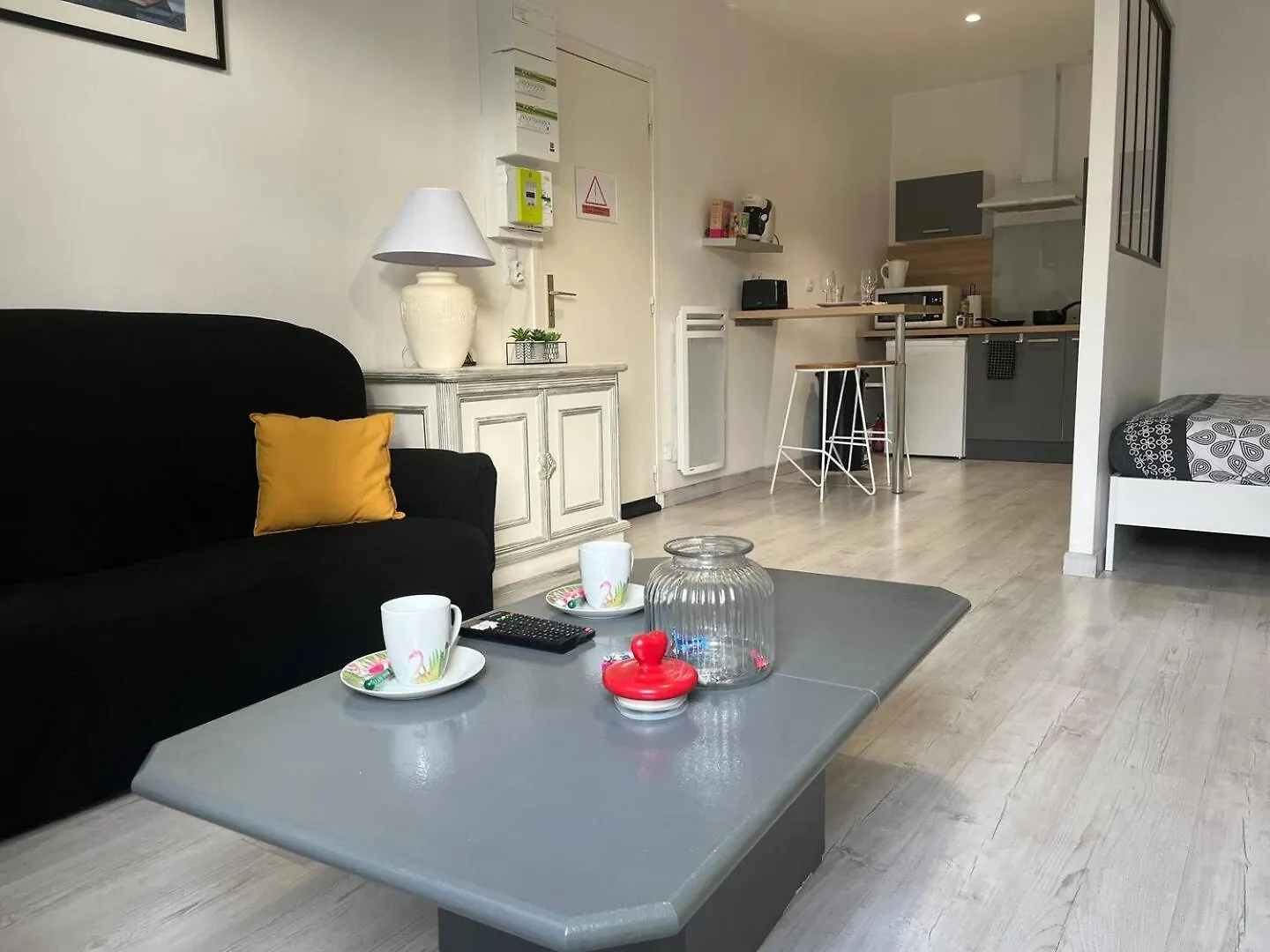 Studio En Centre Ville Montluçon Apartamento